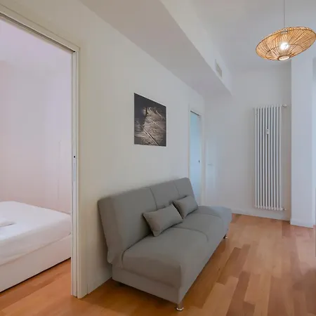 I Host - Gressoney 1 * Milano